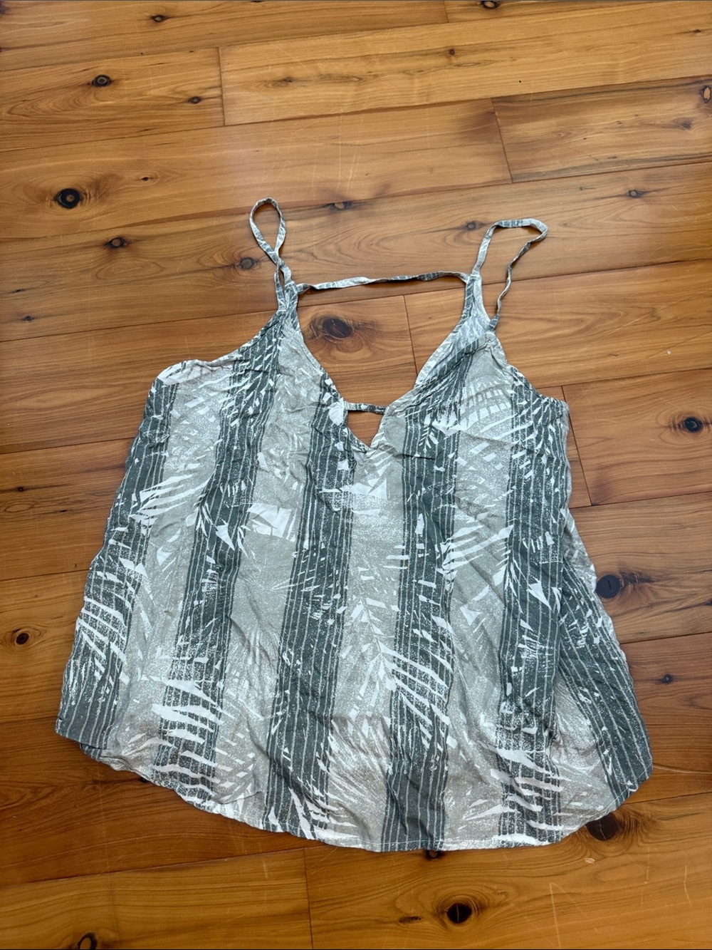 RVCA tank medium